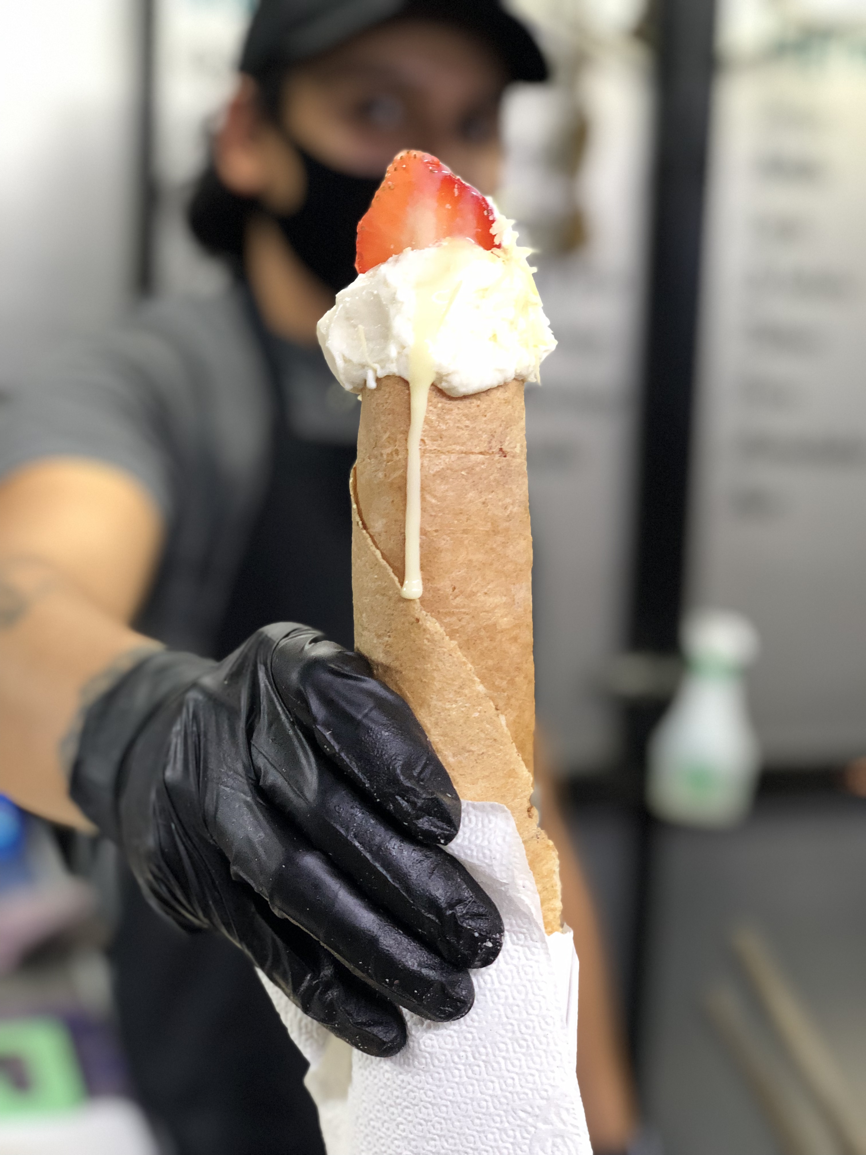 Marquesita con helado artesanal